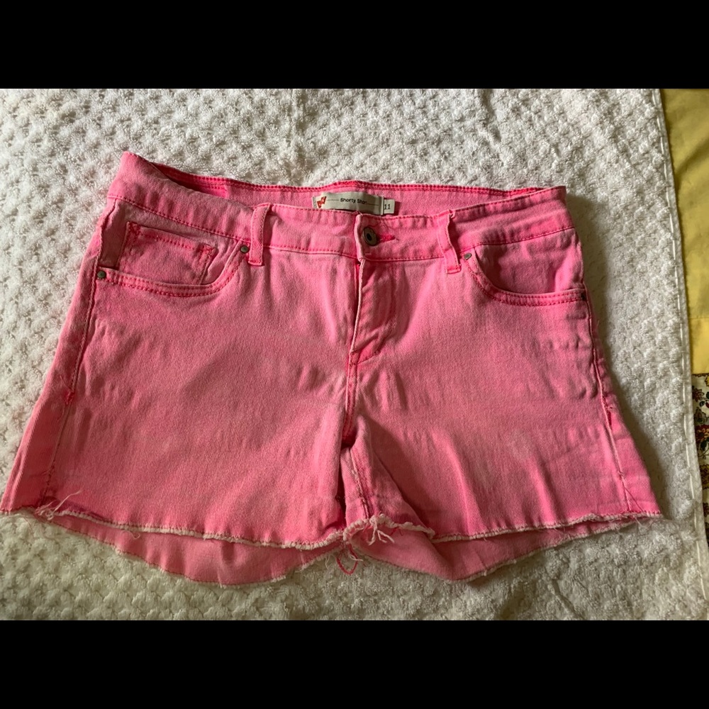 Levi Cut off Shorts